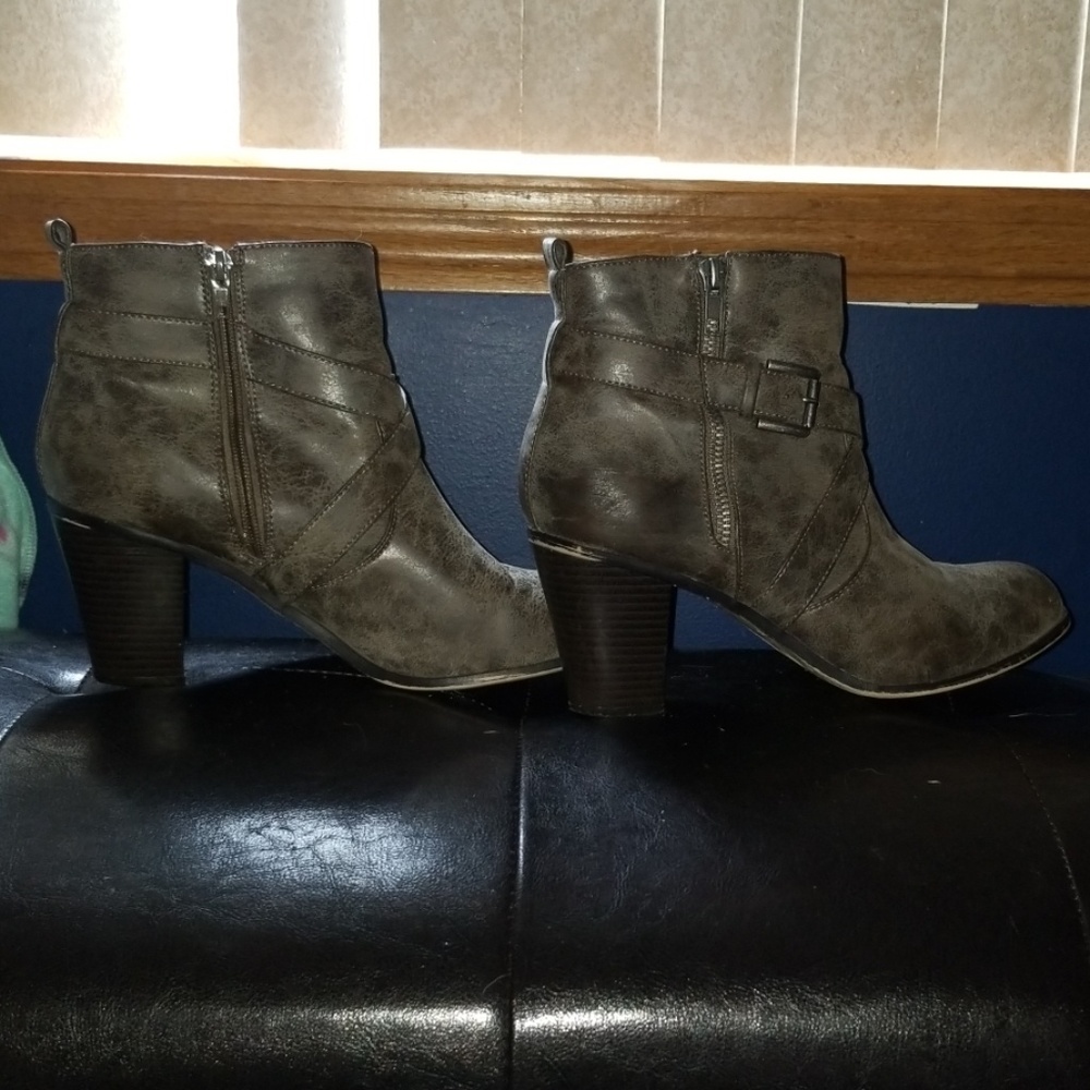 Just Fab distress grey booties